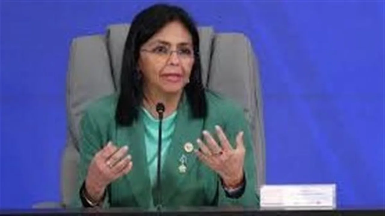 زيارة مفاجئة.. رئيسة فنزويلا تتفقد مناطق الزلزال المدمرة